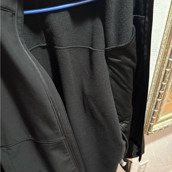 The North Face Black Performance Jacket Soft Shell - Picture 2 of 16